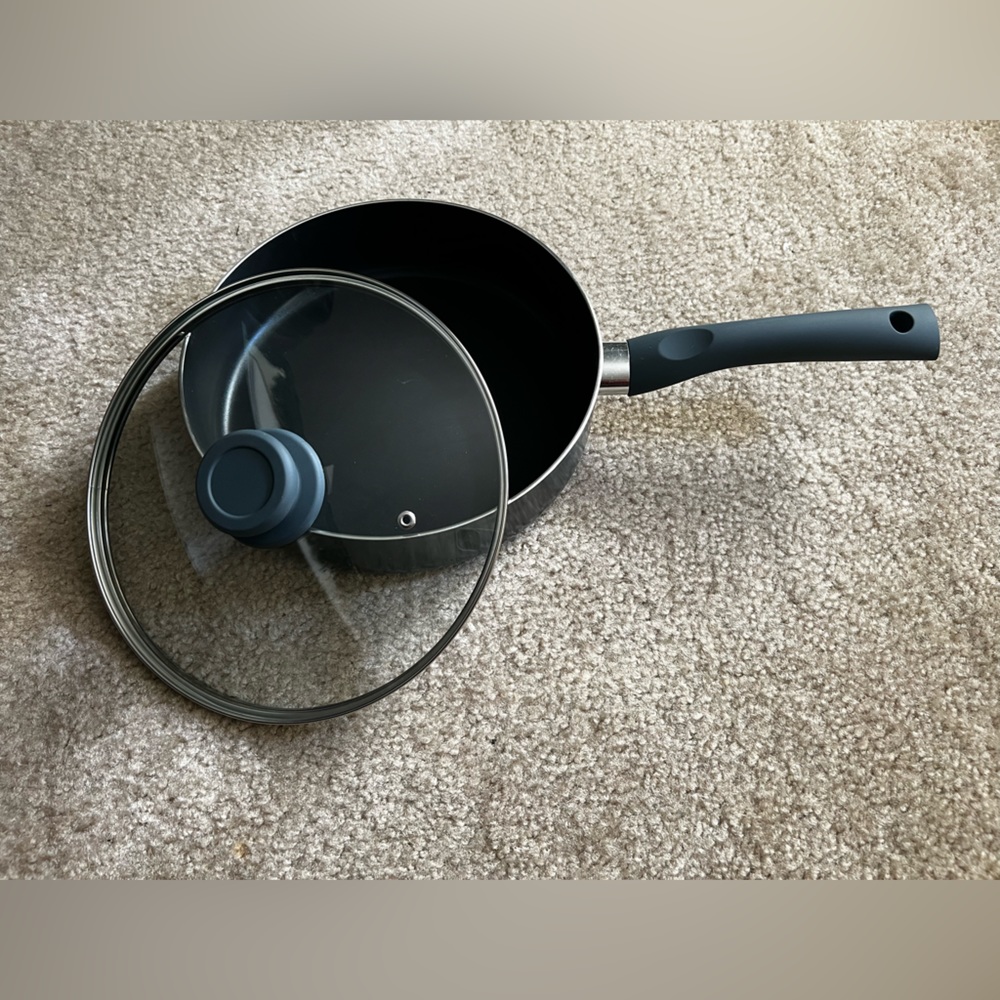 Basic Essentials Non-Stick Aluminum | 2.5 - Quart Covered Sautè Pan ~ Black